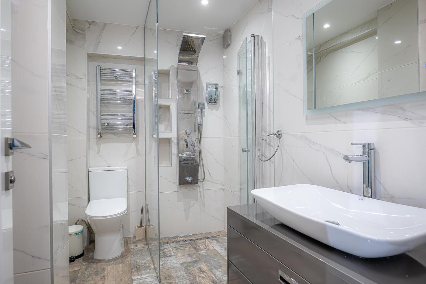 Old Town - Euroeastventures Luxury Apartment